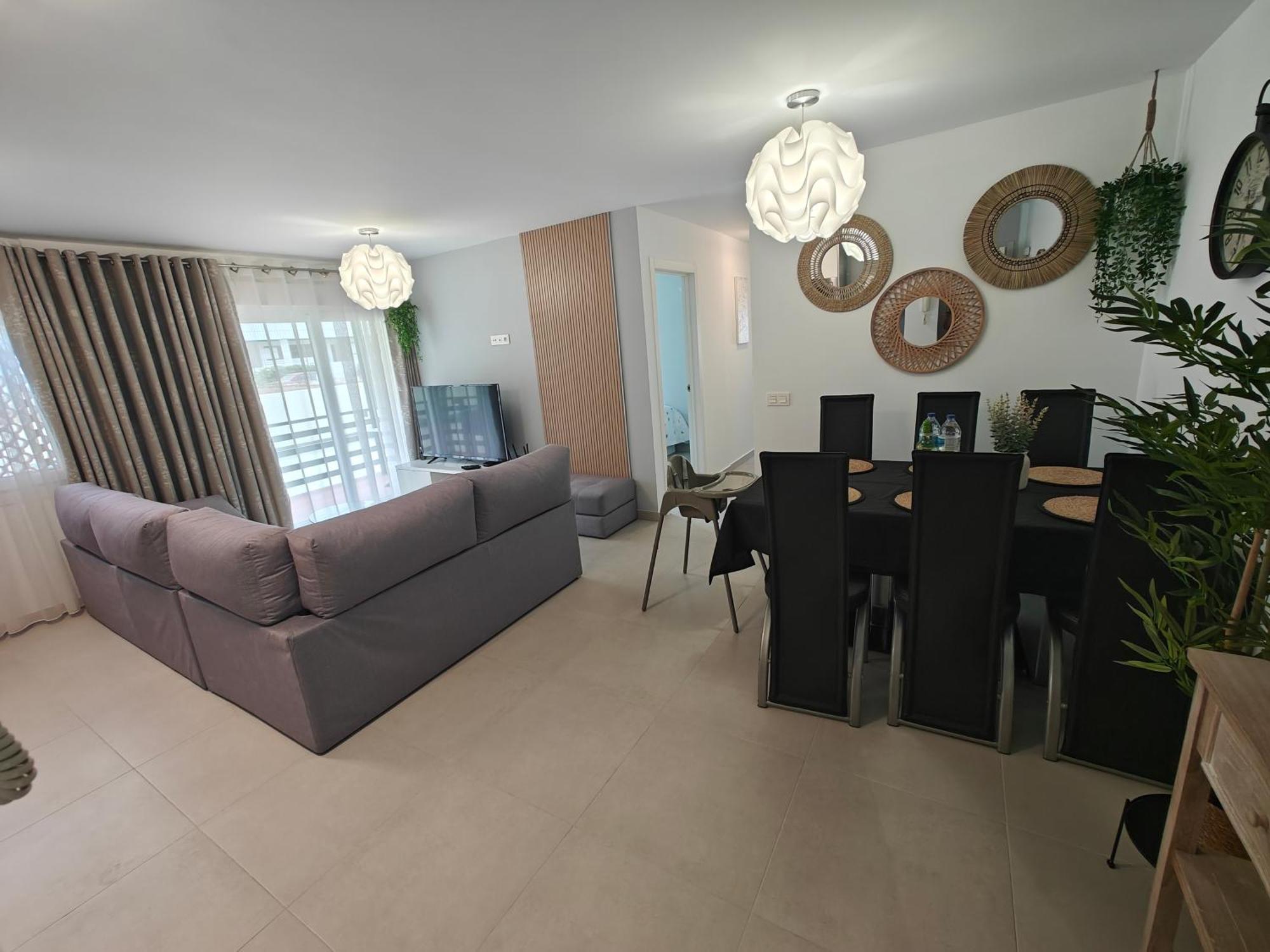 Sun Apartment - 3 Bedrooms, Priv Parking, Pool, Ac, Tv Channels, Fibre Net Los Cristianos  Exterior foto